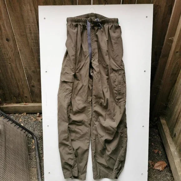 SOLD - Vintage Nike Acg PARACHUTE CARGO PANTS (Size XL) - Picture 3 of 4